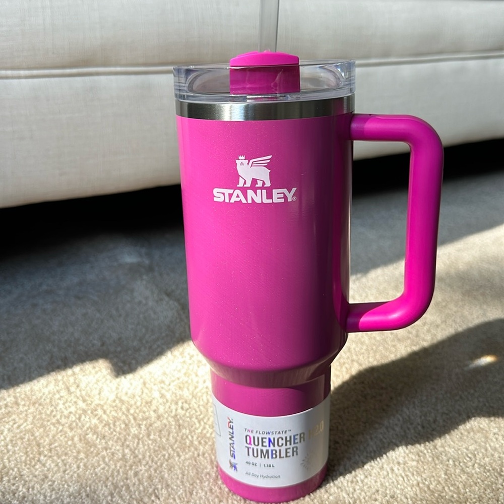 Stanley 40oz H2O Quencher Tumbler Shimmering Punch New NWT
